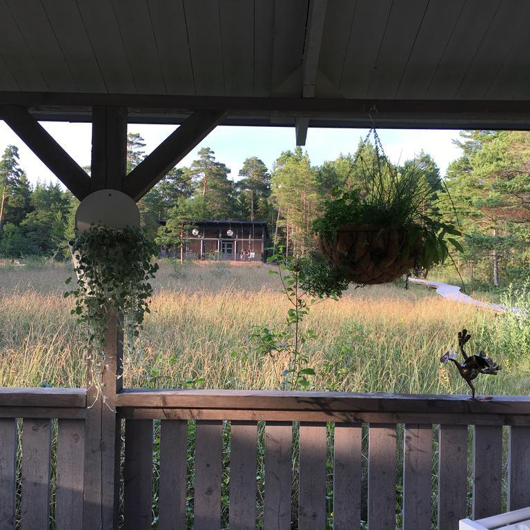 Maven Kustnaera Stugor Kappelshamn Esterno foto