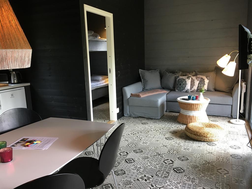 Maven Kustnaera Stugor Kappelshamn Esterno foto