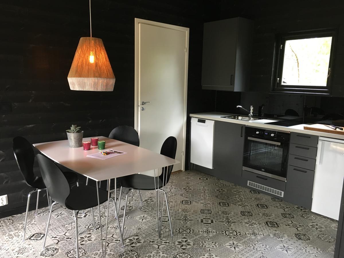 Maven Kustnaera Stugor Kappelshamn Esterno foto